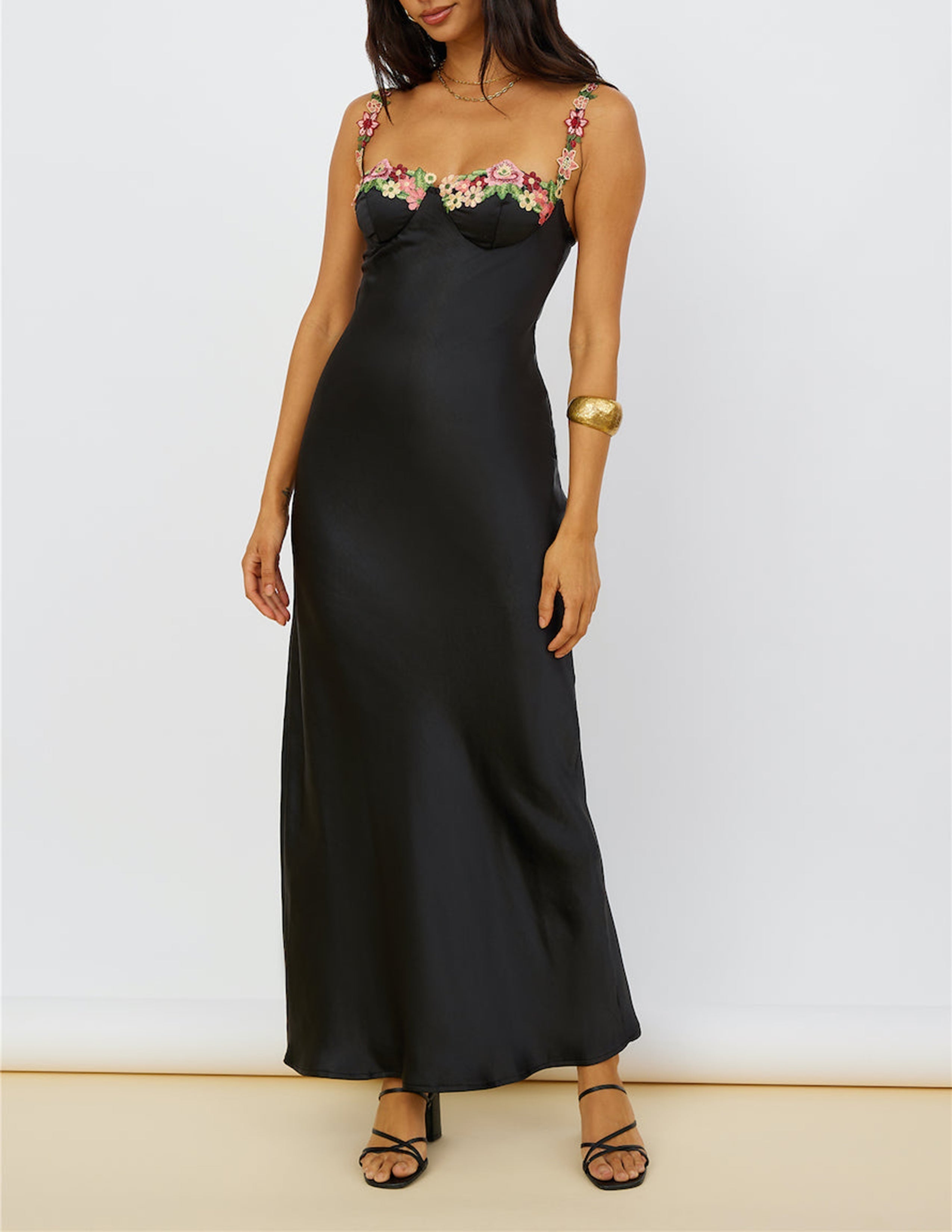 Roxane | Lang satin kjole med blomsterstropper