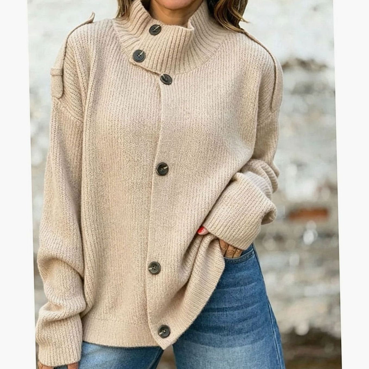 Oversize cardigan med ståkrave set bagfra
