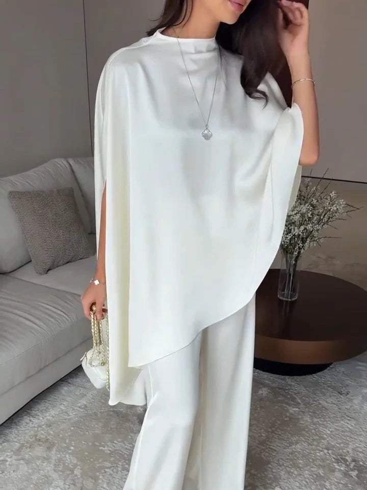 Alva | Elegant Sæt med Capetop og Vide Ben
