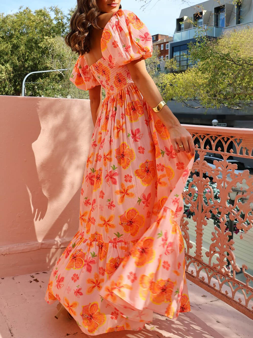 Domitille | Elegant sommerkjole med blomsterprint