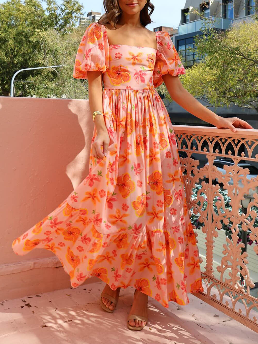 Domitille | Elegant sommerkjole med blomsterprint