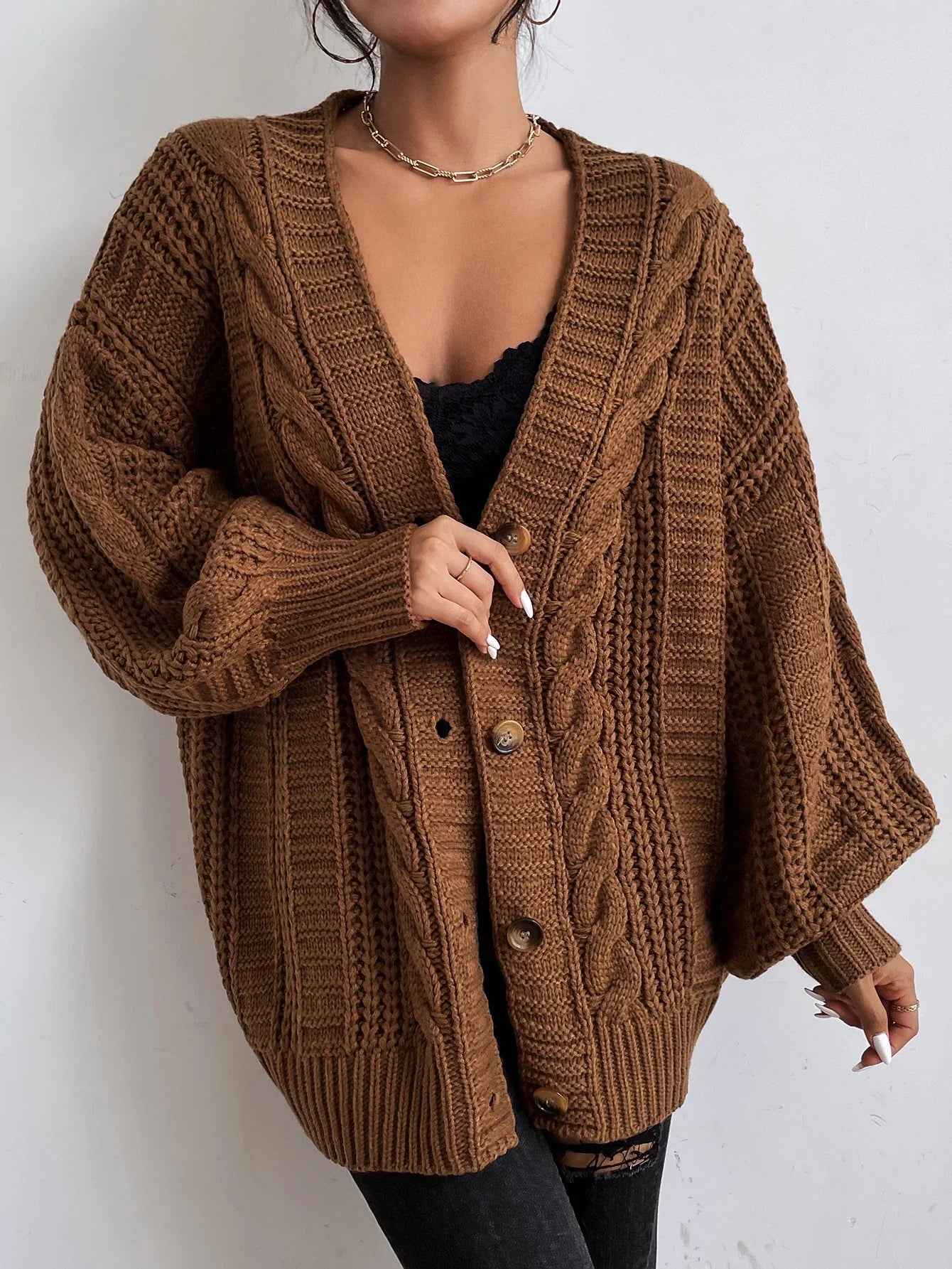 Åsvor | Oversize Cardigan med Kabelstrik