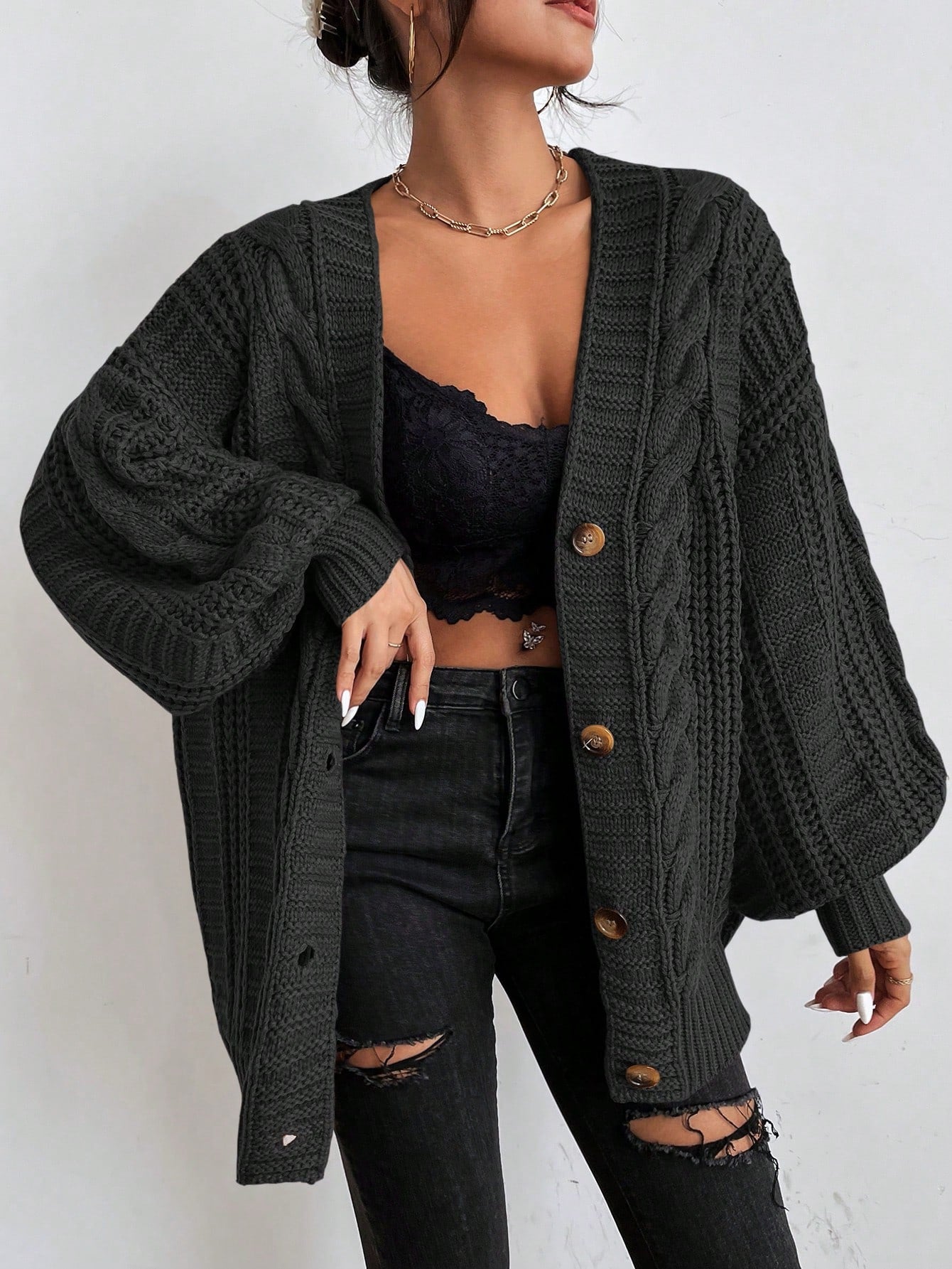 Åsvor | Oversize Cardigan med Kabelstrik