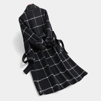 Halldora | Ternet Trenchcoat til Vinteren