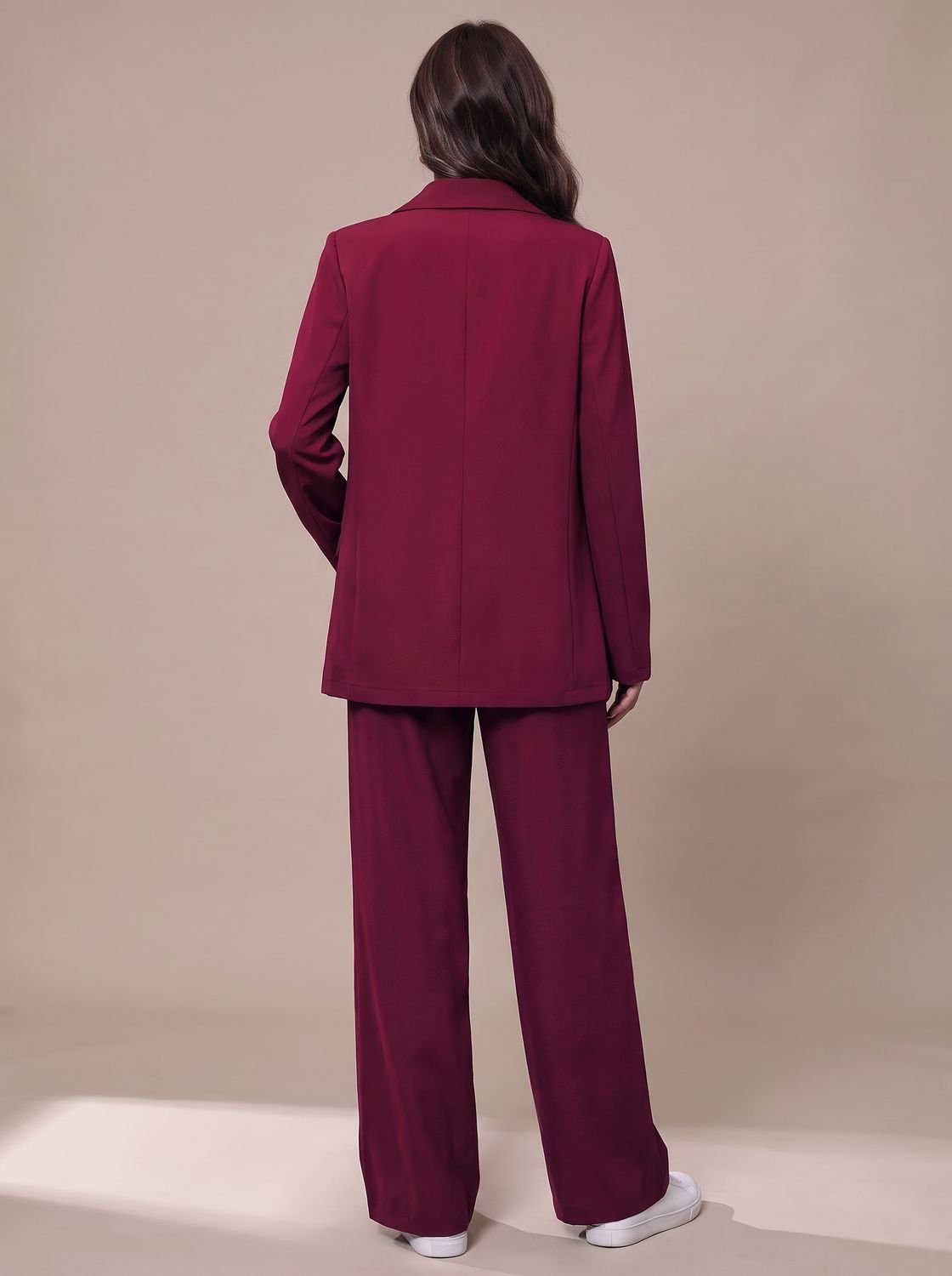 Jakkesæt med dobbeltradet blazer detalje set tæt på