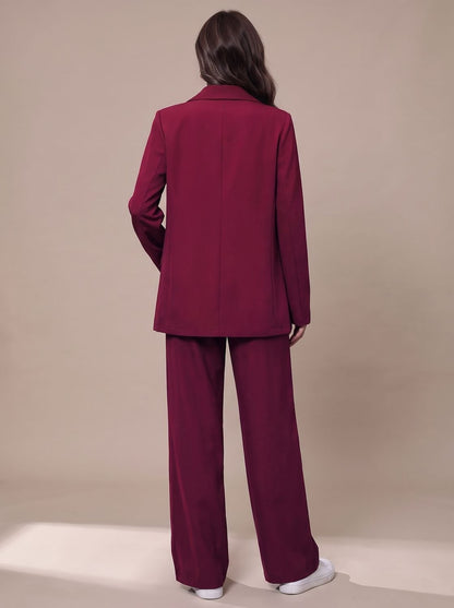 Jakkesæt med dobbeltradet blazer detalje set tæt på