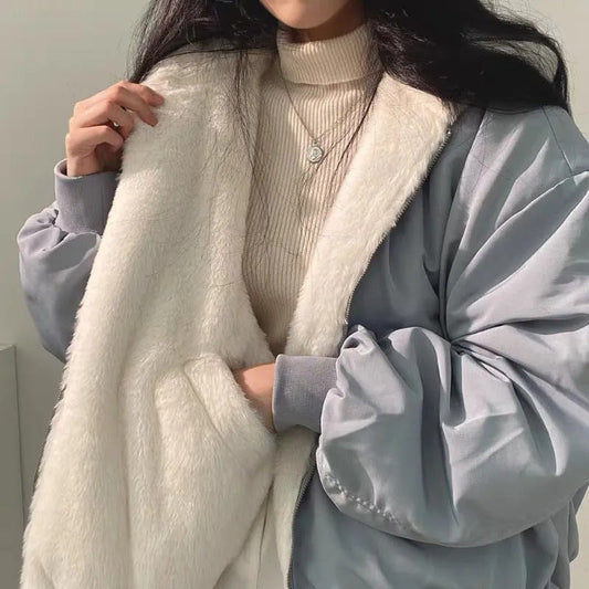 Ane vendbar bomberjakke med sherpafor set forfra