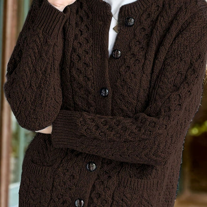 Kabelstrikket cardigan med knapper detalje ved halsen