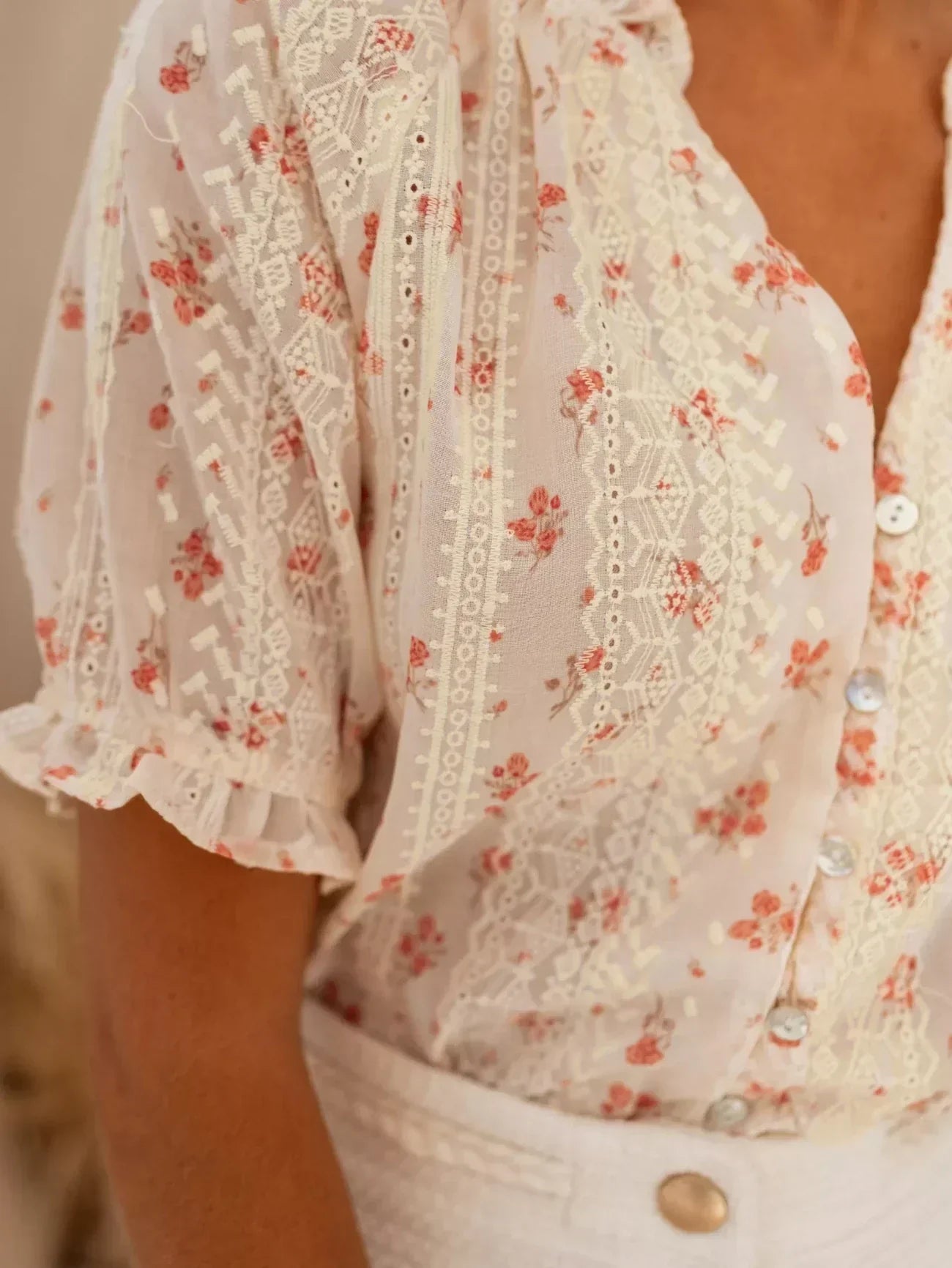 Vuokko | Bluse med Sommerlig Charme