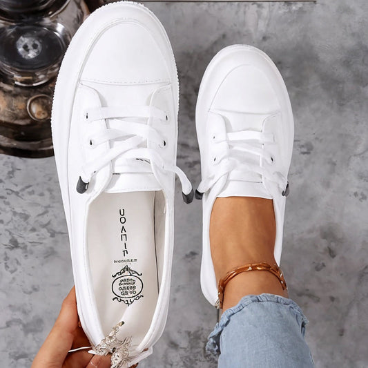 Karoline | Lave Sneakers med Snøre