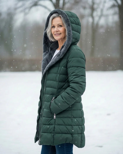 Vinterjakke med sherpafor set fra siden