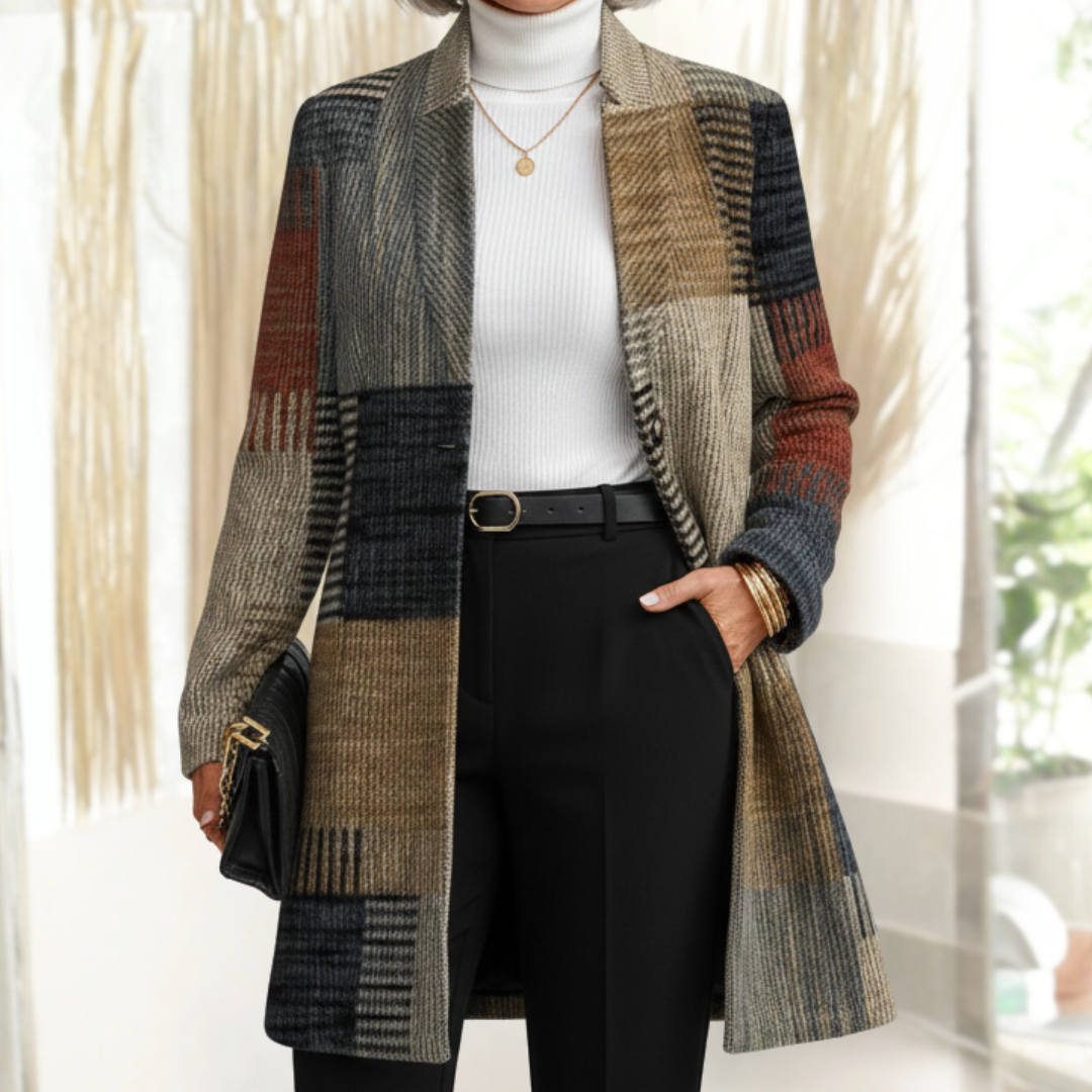 Mikkeline mønstret blazer set forfra