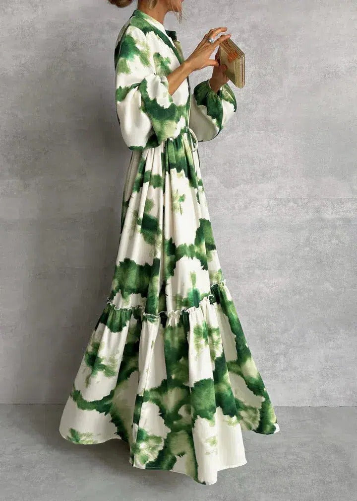 Helga | Lang Kjole med Batikprint og Lange Ærmer