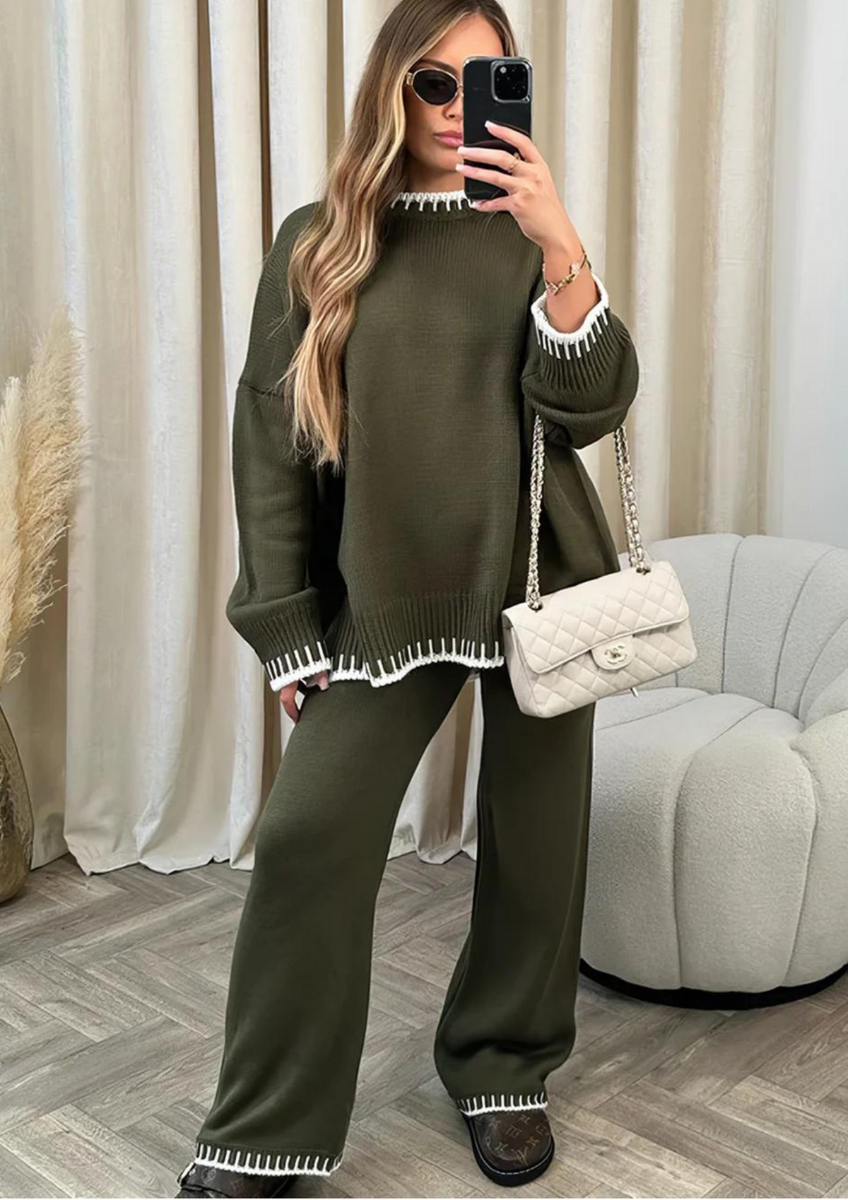 Oversize sæt i viskose nærbillede af stoffet