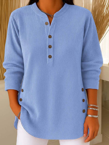 Solfrid | Ribstrik sweater med knapdetalje