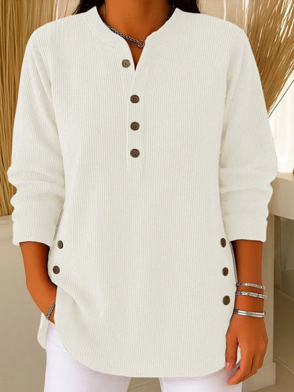 Solfrid | Ribstrik sweater med knapdetalje