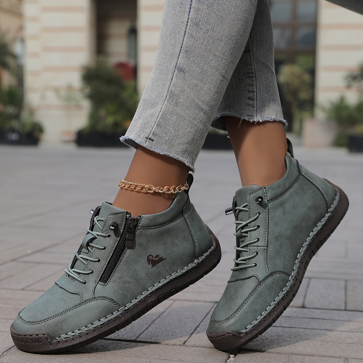 Sunndrid | Snørede Sneakers med Sidelynlås
