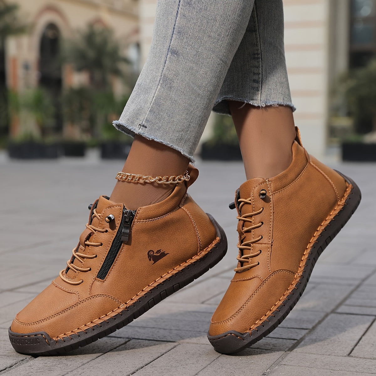 Sunndrid | Snørede Sneakers med Sidelynlås