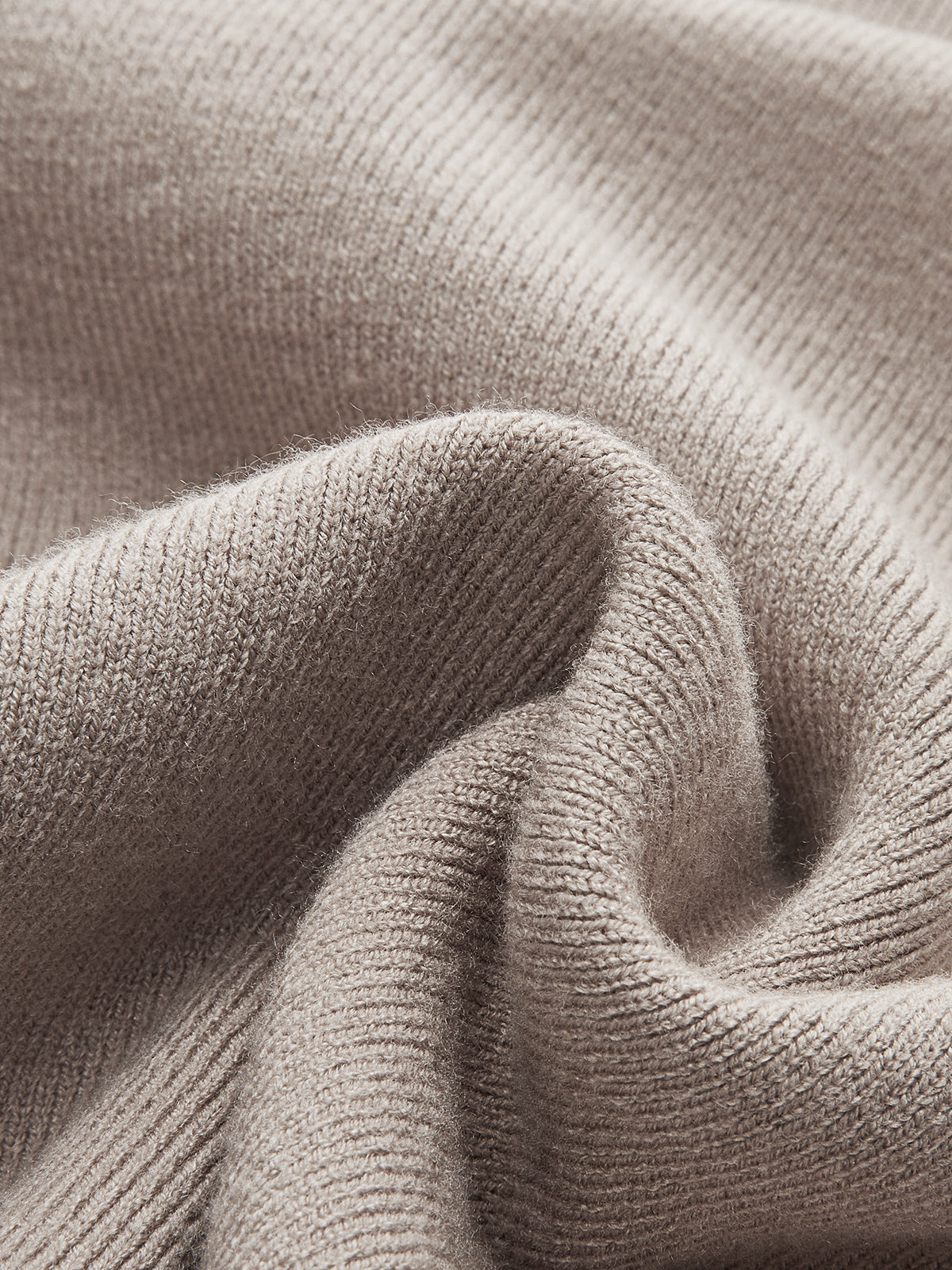 Ingebrid | Ribstrikket Sweater med Rullekrave